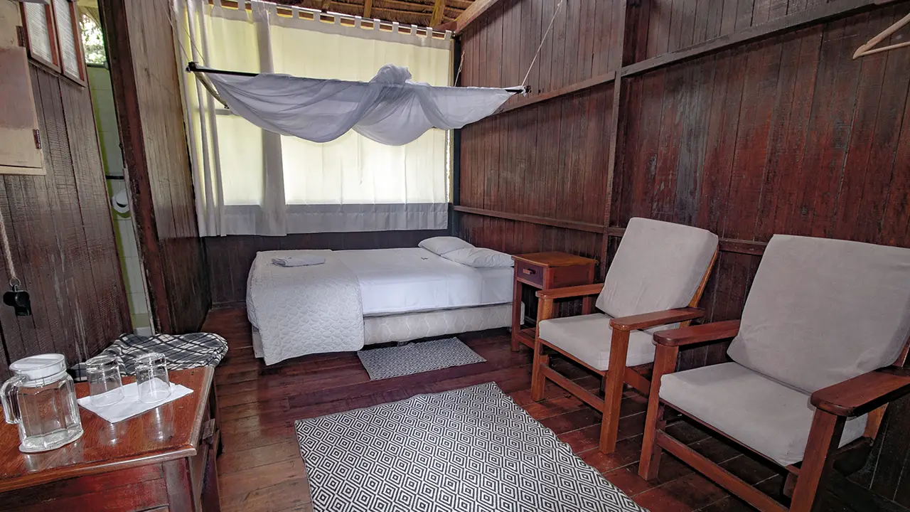 Queen room at Sandoval Lake Lodge